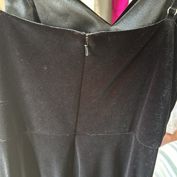 Revelry Rory Black Velvet Dress size 12 - Picture 5 of 7